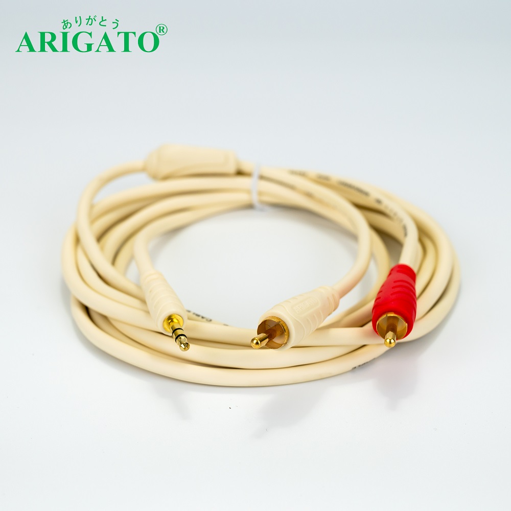 Dây Loa Trắng 1-2 Arigato 1.5m