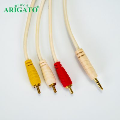 Dây Loa Trắng 1-3 Arigato 1.8m